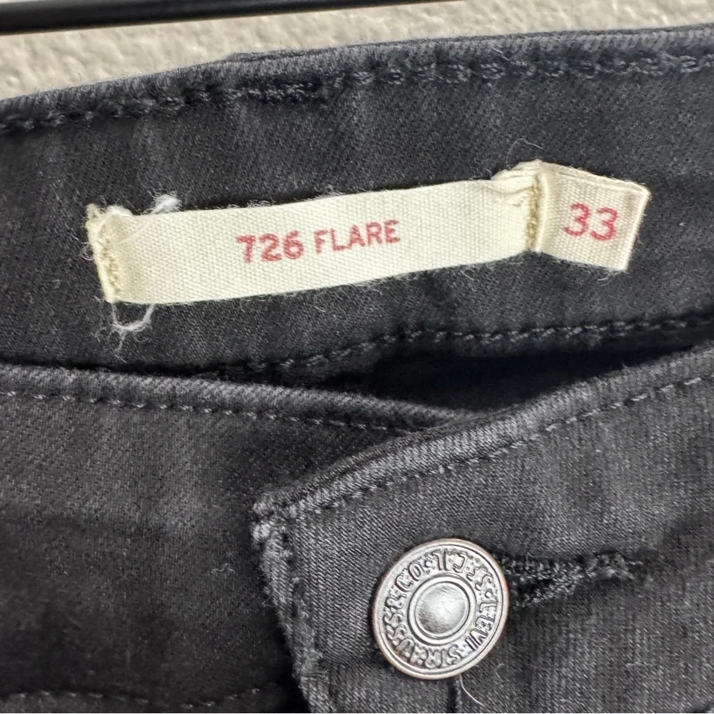 Levis levis 726